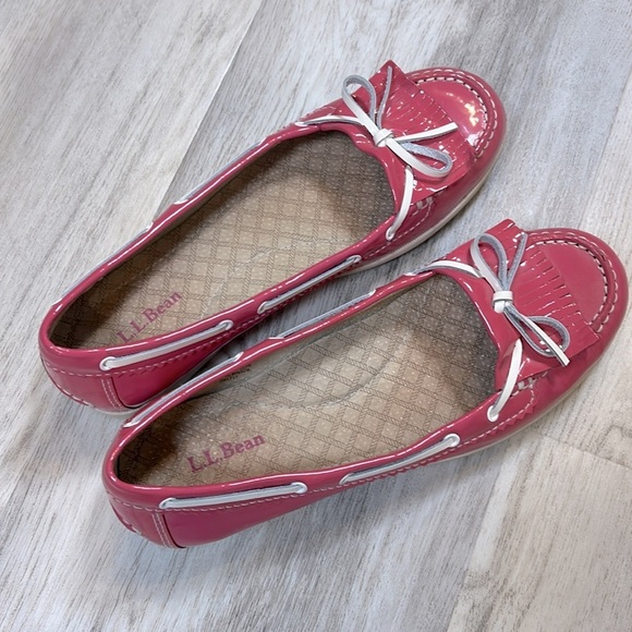 L.L. Bean Old Money Barbie Patent Leather Slip-On Boat Shoes Moccasin Loafers 9 - Picture 3 of 11